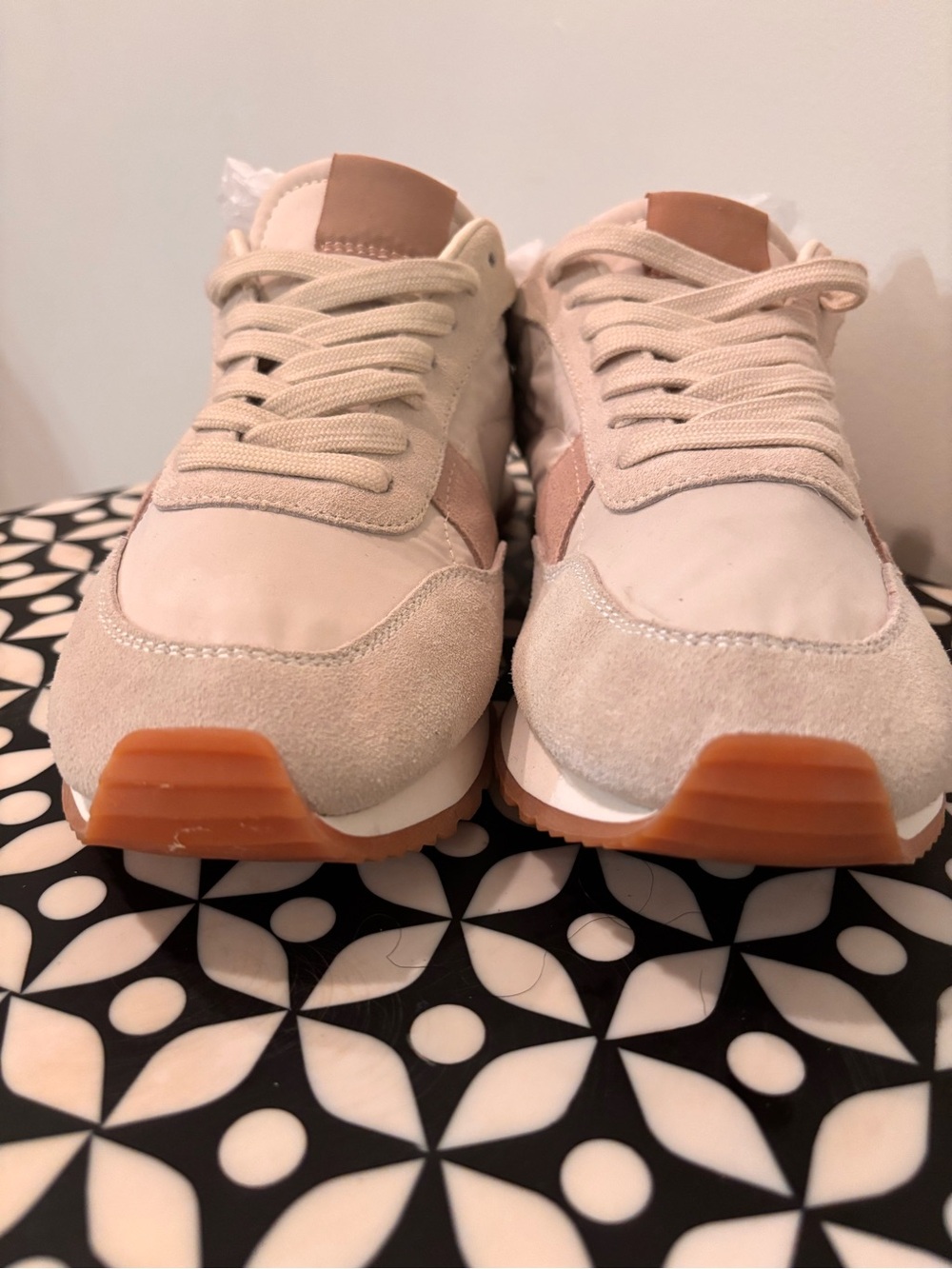 Zara Cream & Tan Lace-Up Women's Sneakers